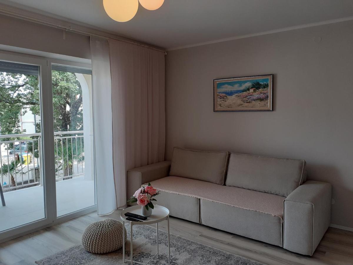 Apartment Vesel มาลินสกา ภายนอก รูปภาพ