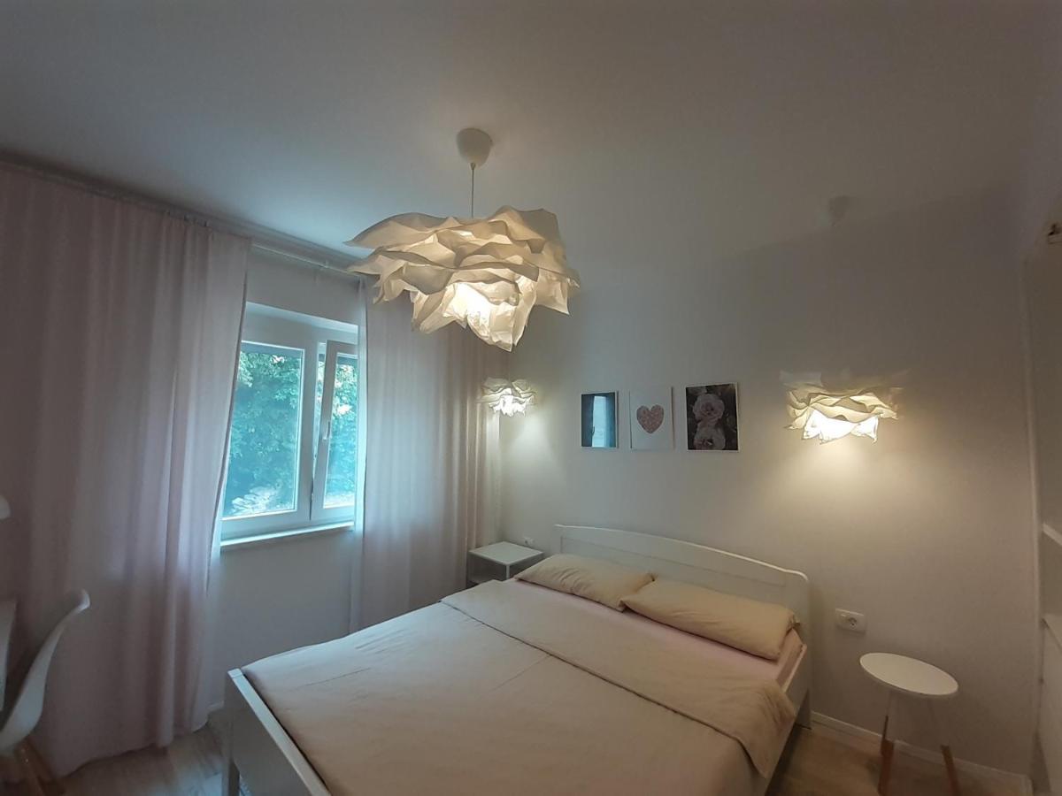 Apartment Vesel มาลินสกา ภายนอก รูปภาพ