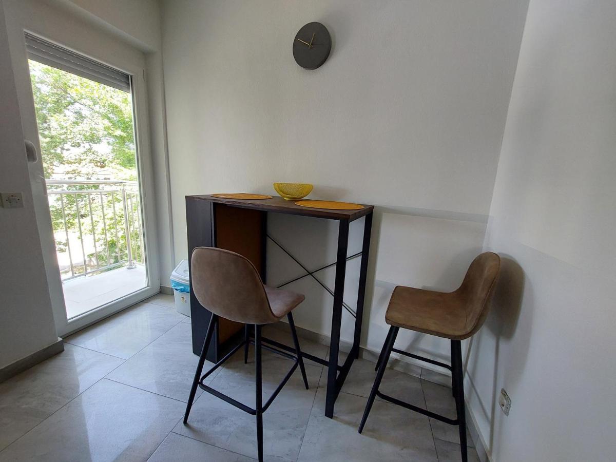 Apartment Vesel มาลินสกา ภายนอก รูปภาพ